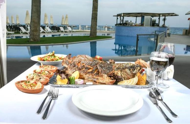 Mimoza Beachfront Hotel & Restaurant Famagusta (Northern Cyprus) Exteriör bild